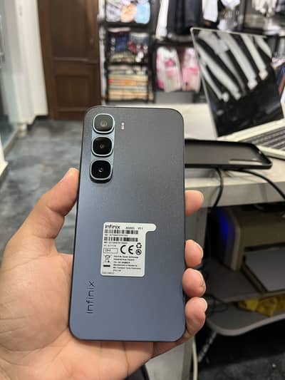 Infinix hot 60 pro 8/128 With complete Box