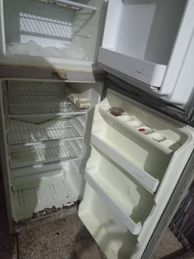 Dawlance ka fridge hai