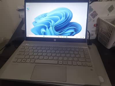 HP core i5 8th gen 8/256