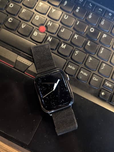 Apple Watch Series 5 44mm
