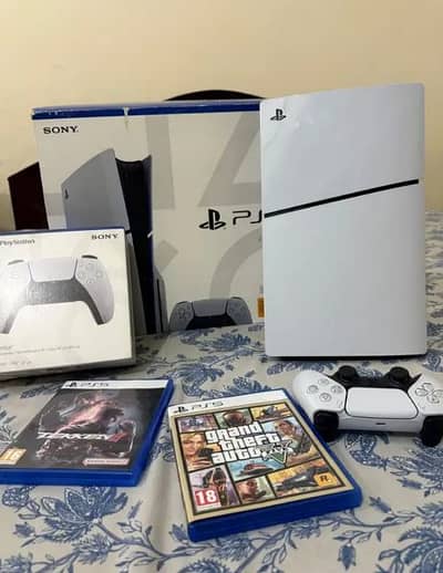 Sony PlayStation PS5 slim 1TB Disk edition with 2 controler full box