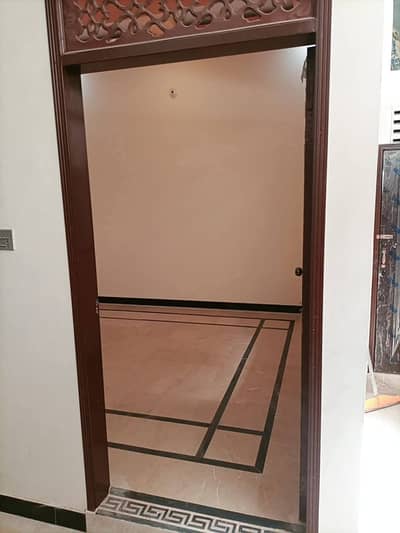 Lower porch available for rent main aproch bosan road