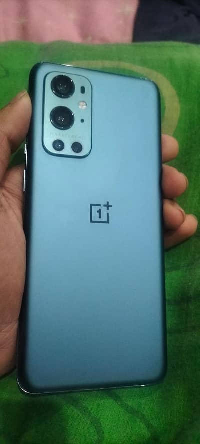 OnePlus 9 pro 12/256