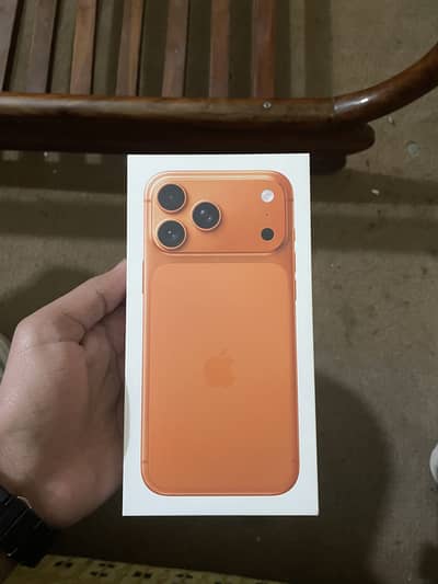 iPhone 17 pro max LLA/Fectory unlocked!