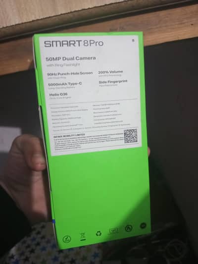 Infinix smart 8 pro. 4+4/128
