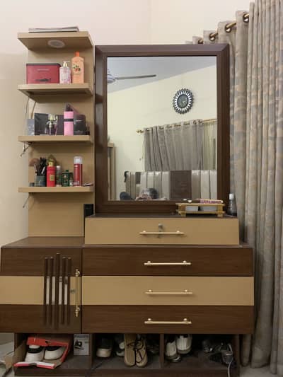 Designer Dressing table for sale