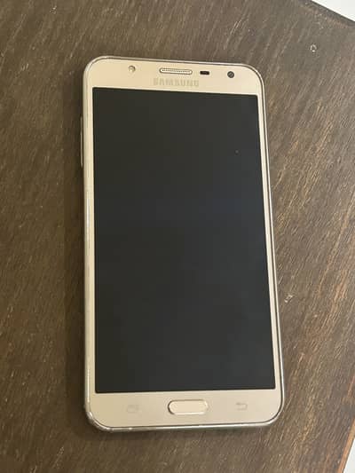 Samsung galaxy J7 core