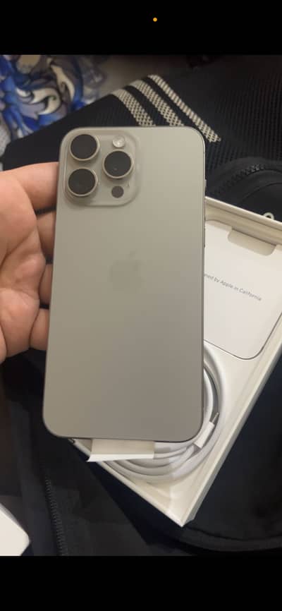 iPhone 15 pro max 256 gb natural titanium 10/10 88BH