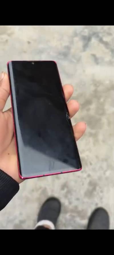 lg valvate 5g dual sim pta aproved 8/128 back crack or fount glass bre