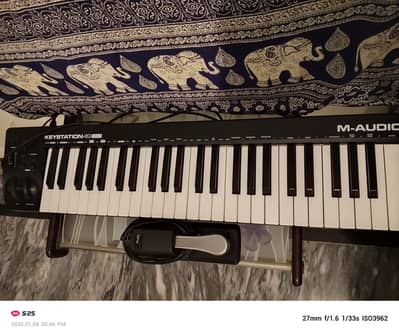 M-Audio Keystation 49 MK3 MIDI Keyboard Controller With Pedal