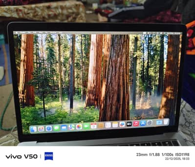 Mac book air m1 8 gb 256 gb 92 percent health 181 count