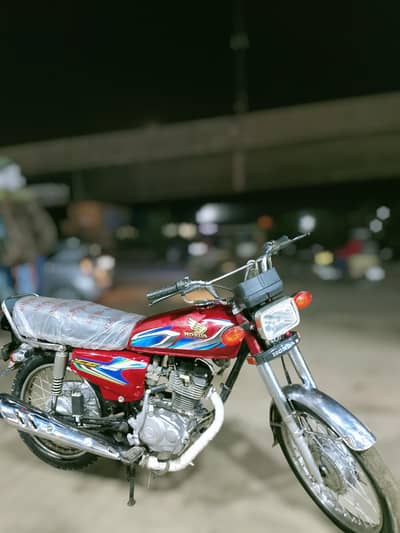 0.3. 1.7. 2.5. 9.8. 0.9. 2 Urgent Sale UNIQUE 125 18 KHI all ok contact