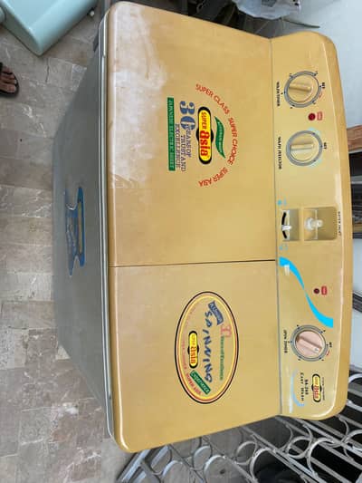 SELLING FULLY FUNCTIONAL WASHING MACHINE