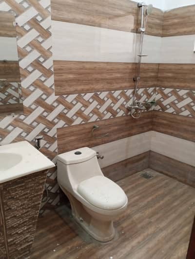 10 marla Full hous for rent wapda Town ph1 block F2 silent office and family