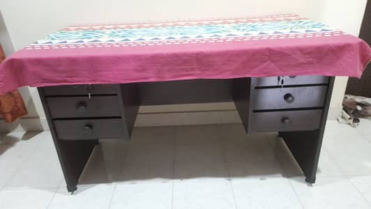 kids study table with chair