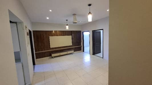 VIP LAVISH FLAT FOR SALE BUKHARI COMMERCIAL 2ND FLOOR WITH LIFT PARKING