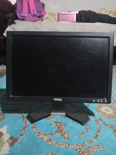 Dell LCD 18 inch . . .