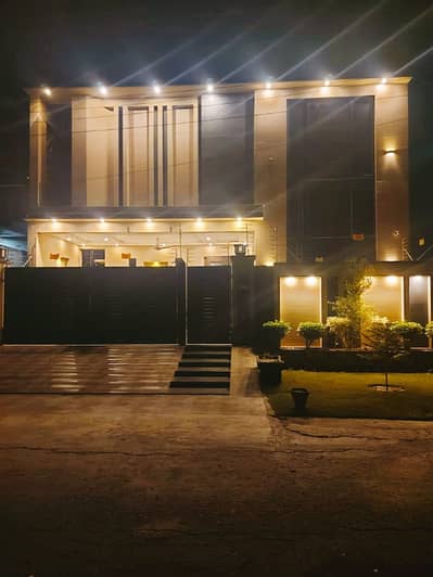 10 Marla Owner Build Home For Sale Facing park