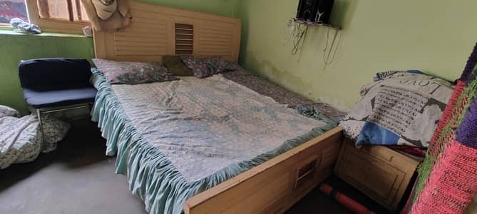 10.8 cendeshan metras ka Sath Dora Fon Hy metras ka Sath hy