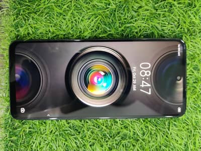 Spark 8 pro 4GB  RAM 64GB memory  33Watt