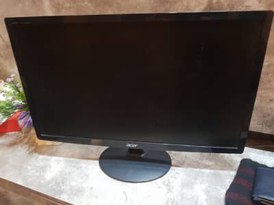 HP Z620 Heavy gaming pc 32GB 4GB Graphic with Monitor