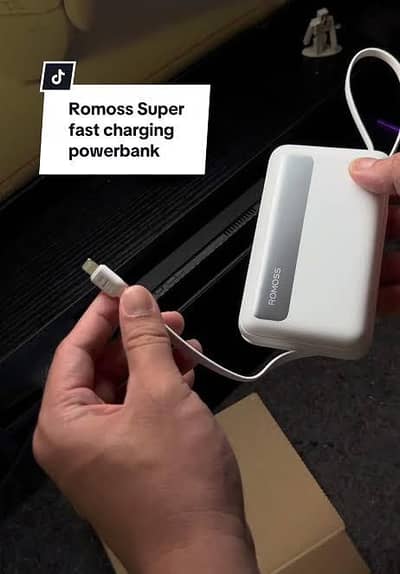Romoss 20000 mah  light weight box packed stock available