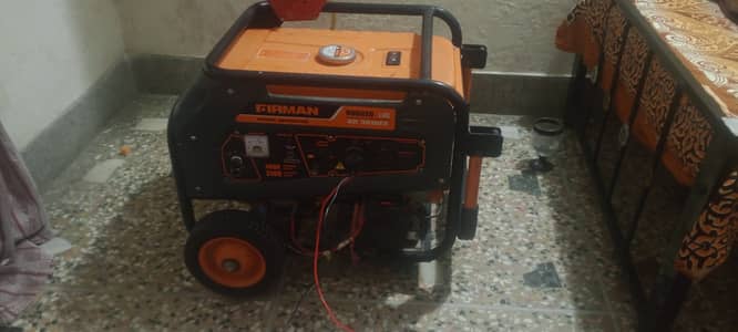 Fireman generator 3910 ex. almost new. copp winding guarenty,key starter