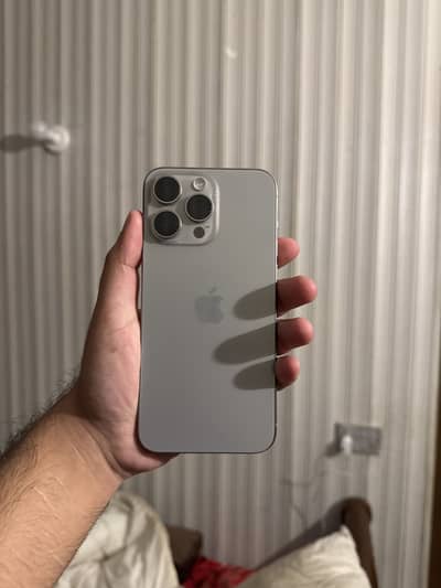 iPhone 15 pro max 256gb factory unlock