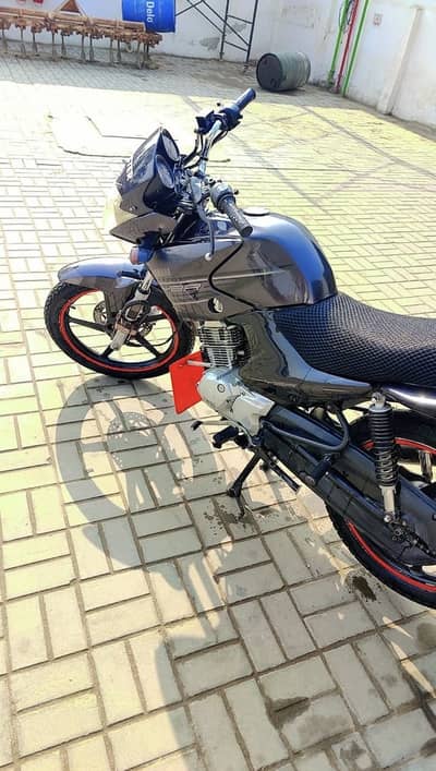 YBR japnese model , with complete documents and biomatric