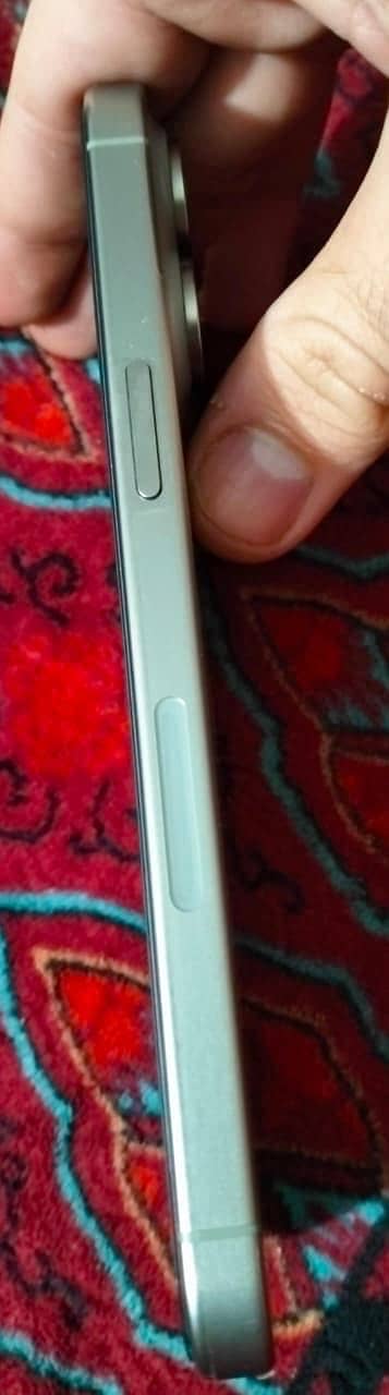 I phone 15 pro max Jv 256 gb Natural titanium Box Available