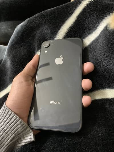 IPHONE XR 64 GB F/N  Exhange possible