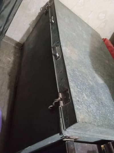 Peti (Trunk) for Sale!