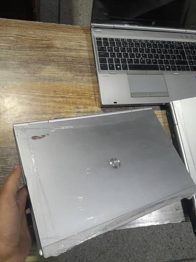 HP 2nd generation core i5 1gb graphic card 1 month warranty