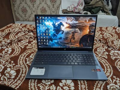 Ryzen 7 5700U HP Pavilion 10/10