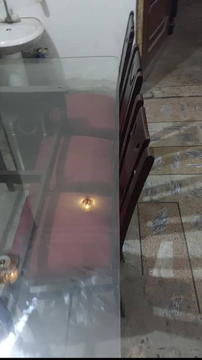 Wood and glass Dining table and 6 chairs - Urgent Sale!