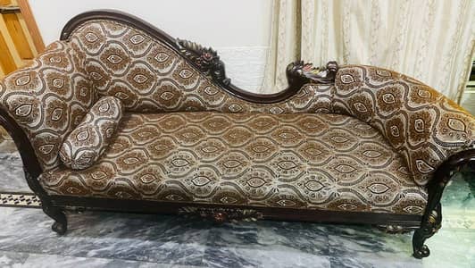 Dewan Sofa in excellent condition