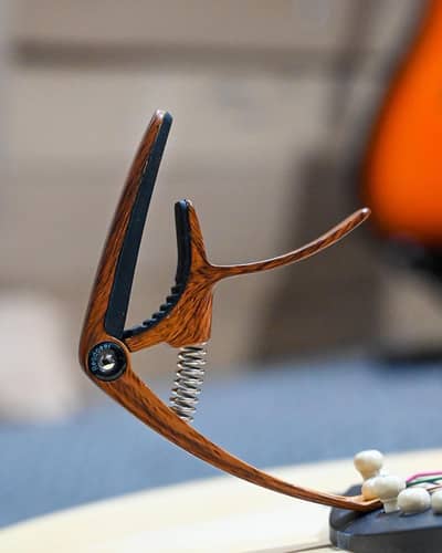 Guitar capo Imported Metal Quailty bridge pin pluker capo & Acessoire