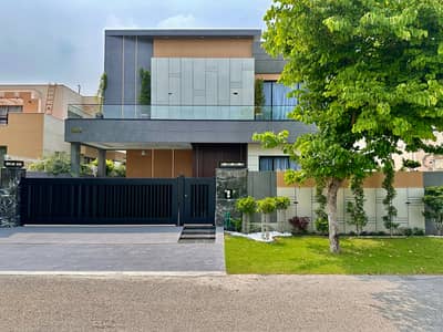 Stunning House With Full Basement For Rent In DHA Phase 6, Lahore