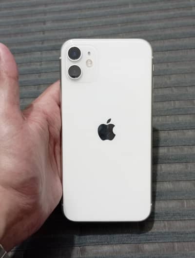 IPhone 11 white colour JV 64GB 10/10