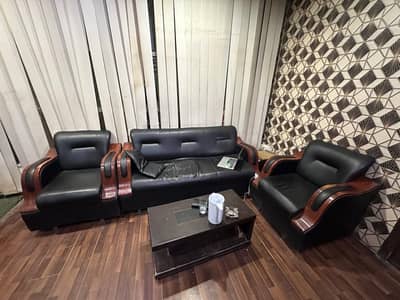 Office Furniture | 5 Seater | 2 Visitor Chairs | Table