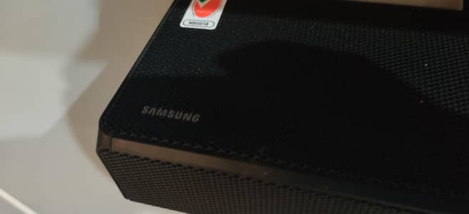 Samsung Sound Bar with Sub-Woofers