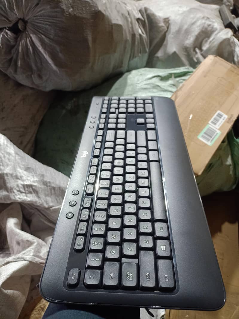 Wireless Keyboard – Smooth Typing, Durable & Reliable 17