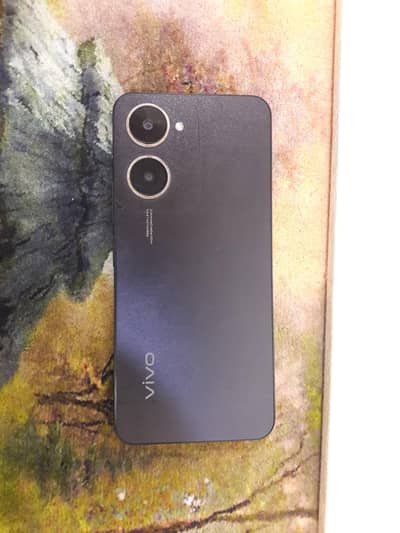 Vivo Y03 – Original Condition, Box & Charger Available
