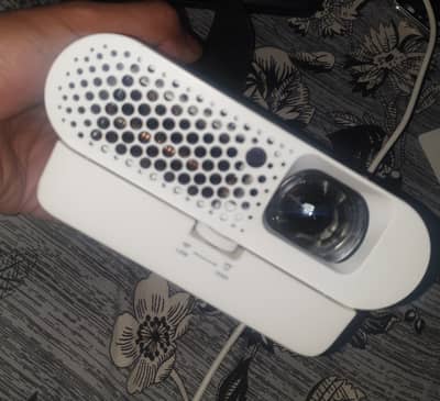 PROJECTOR (PORTABLE MINI HD)