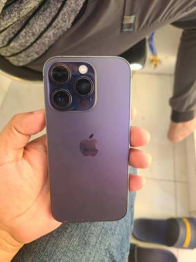 iphone 14 pro 10/10 bypassed