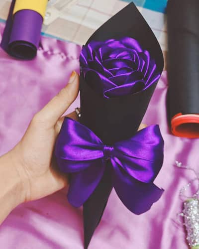 single Ribbon Rose Cone Random color
