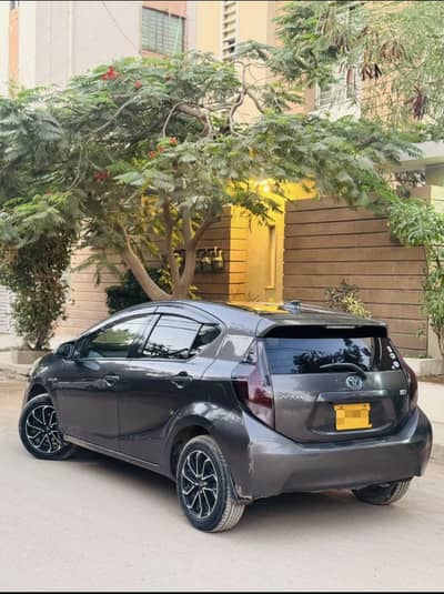 Toyota aqua S package 2015 key start