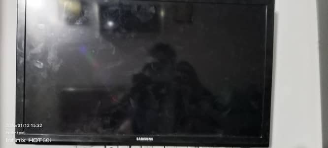 30 hazar ka liya he 20 me de dnga saaf sutri led he