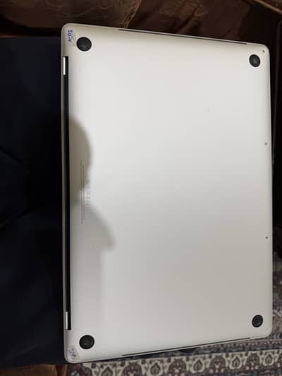 Apple Macbook Pro 2018,15", Core i9,32GB Ram,1Tb SSD, 4GB AMD grph