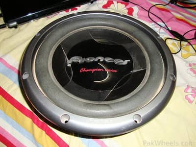 pioneer w308D4  dual voice coil 1400w sub woofer with home amplifier